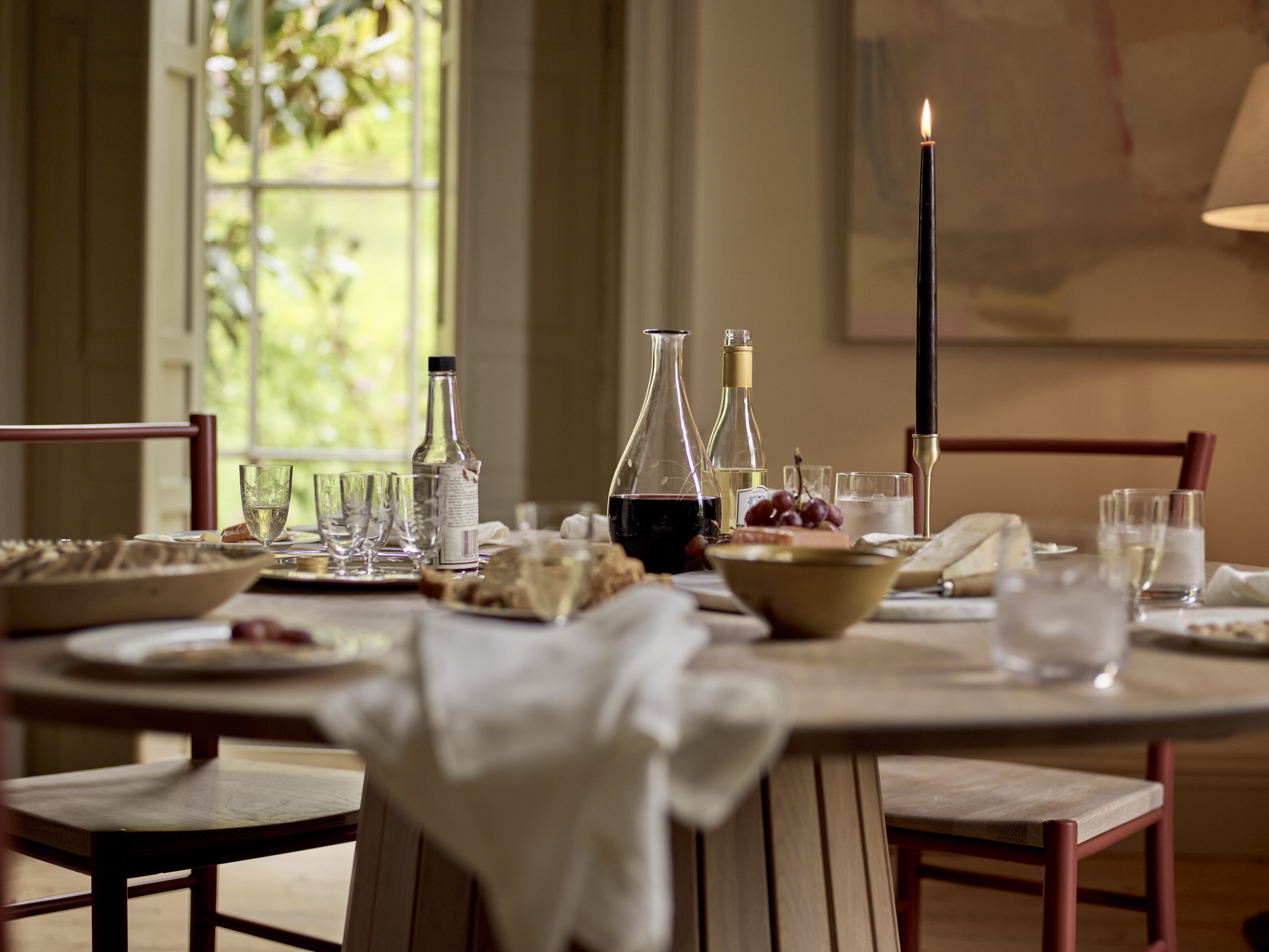 Stratford dining table and Kenilworth chairs in Chestnut